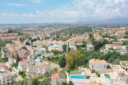 8324c662724458fbdd8298d6af905f57 - 1