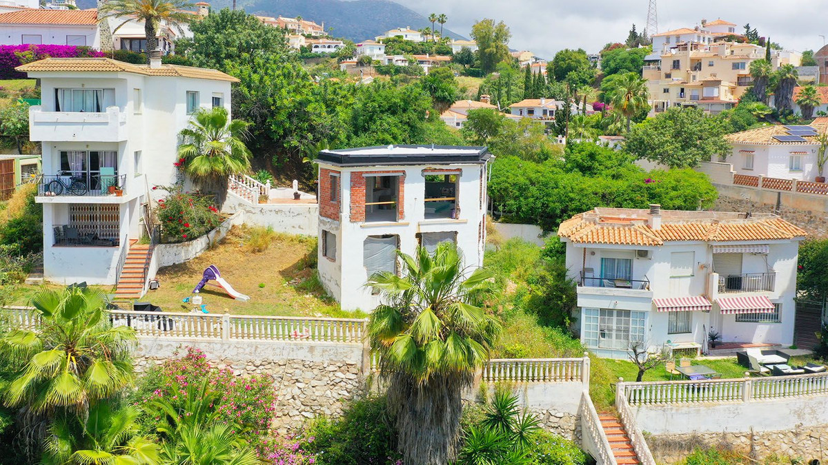 8324c662724458fbdd8298d6af905f57 - 3