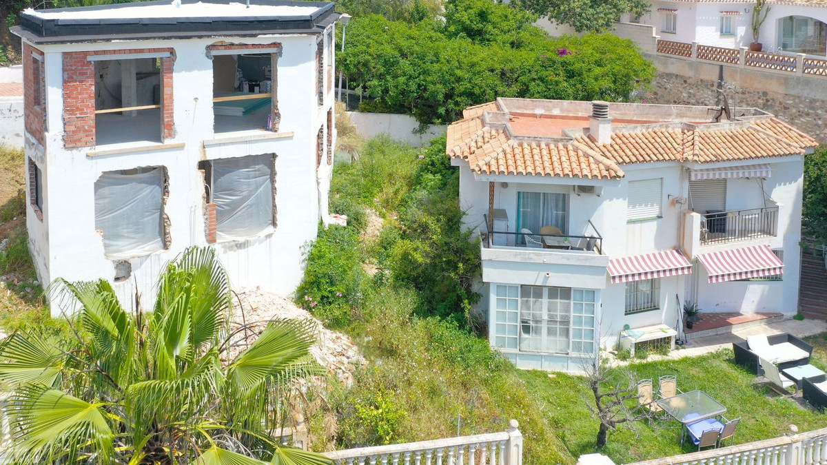 8324c662724458fbdd8298d6af905f57 - 4