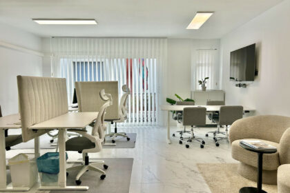 83a6709d6921bc9bbe72729f94ba4383 - 1