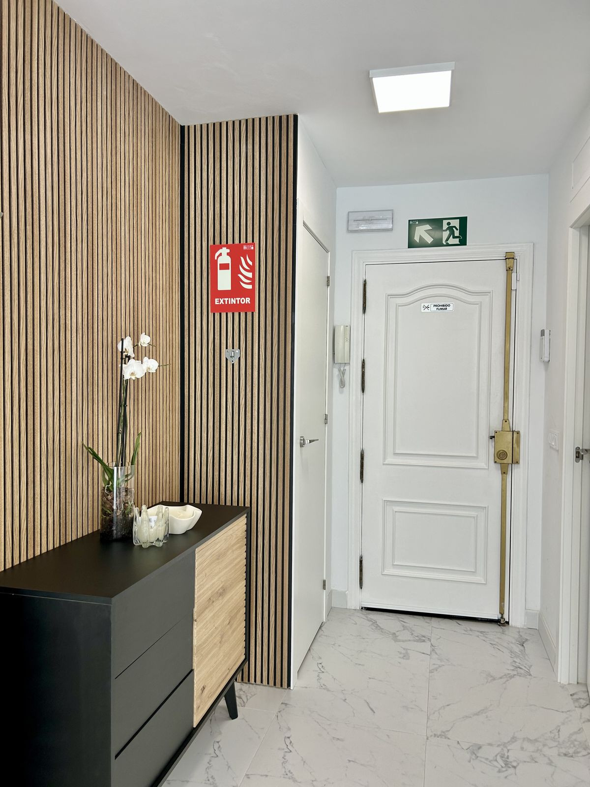 83a6709d6921bc9bbe72729f94ba4383 - 11