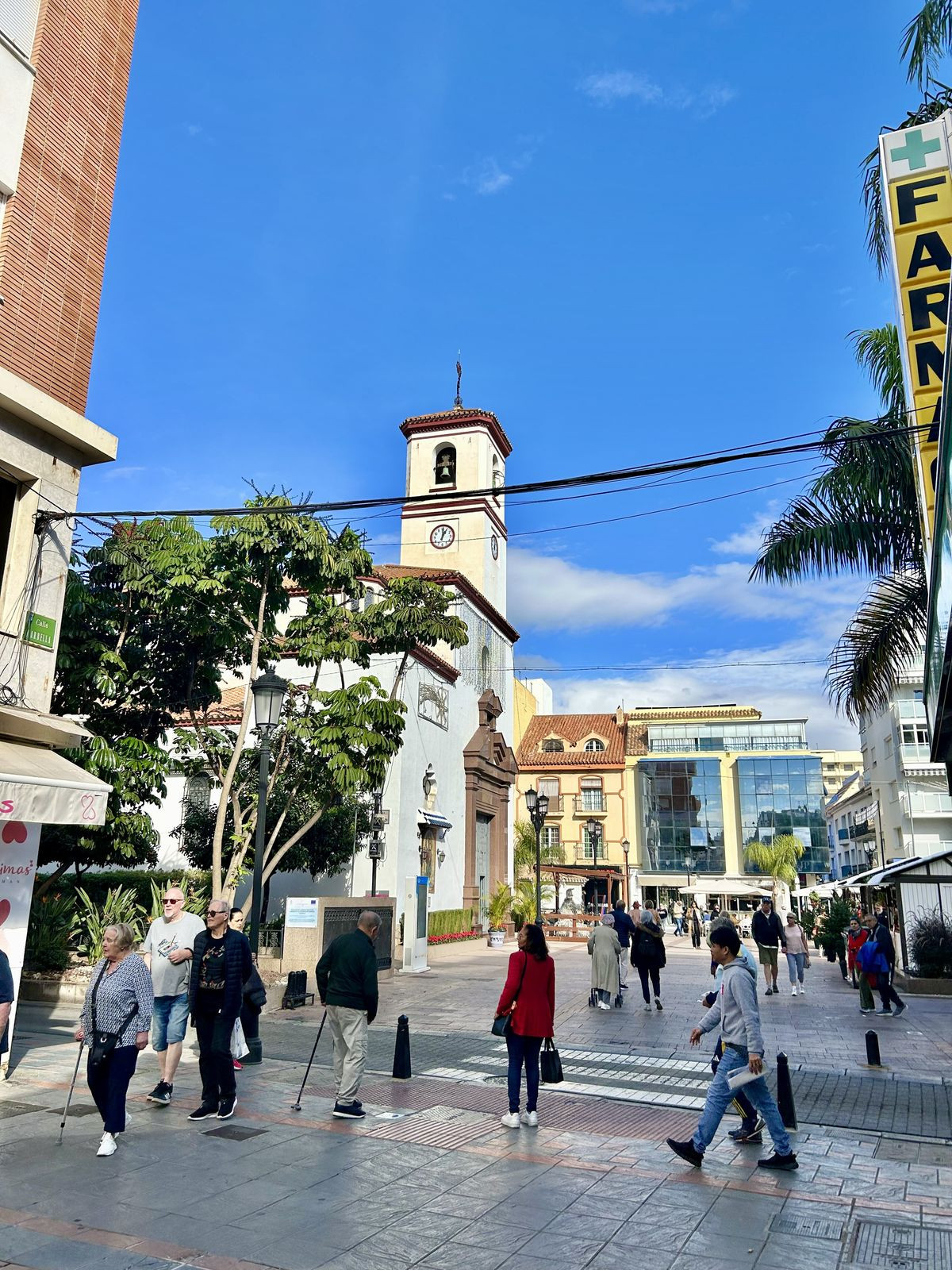 83a6709d6921bc9bbe72729f94ba4383 - 13