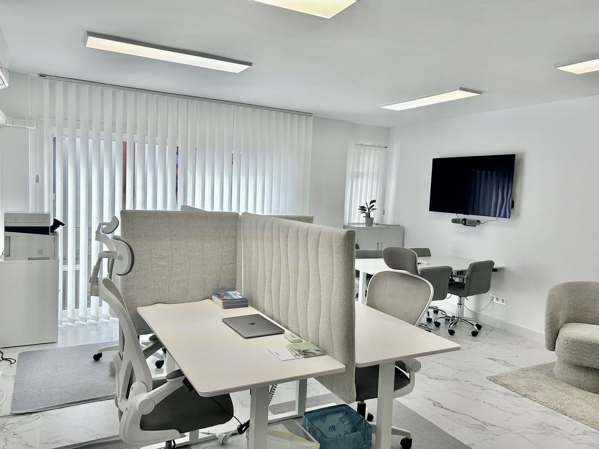 83a6709d6921bc9bbe72729f94ba4383 - 14