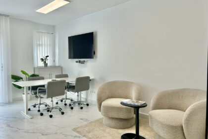 83a6709d6921bc9bbe72729f94ba4383 - 17