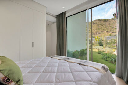 83cb1b2abee8133a4da15afd81403ecc - 17