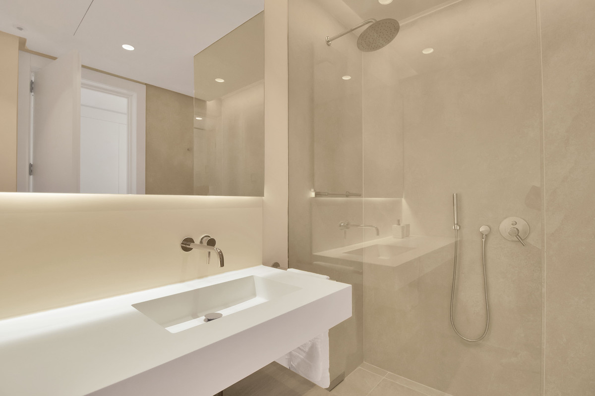 83cb1b2abee8133a4da15afd81403ecc - 19