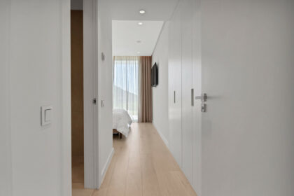 83cb1b2abee8133a4da15afd81403ecc - 20