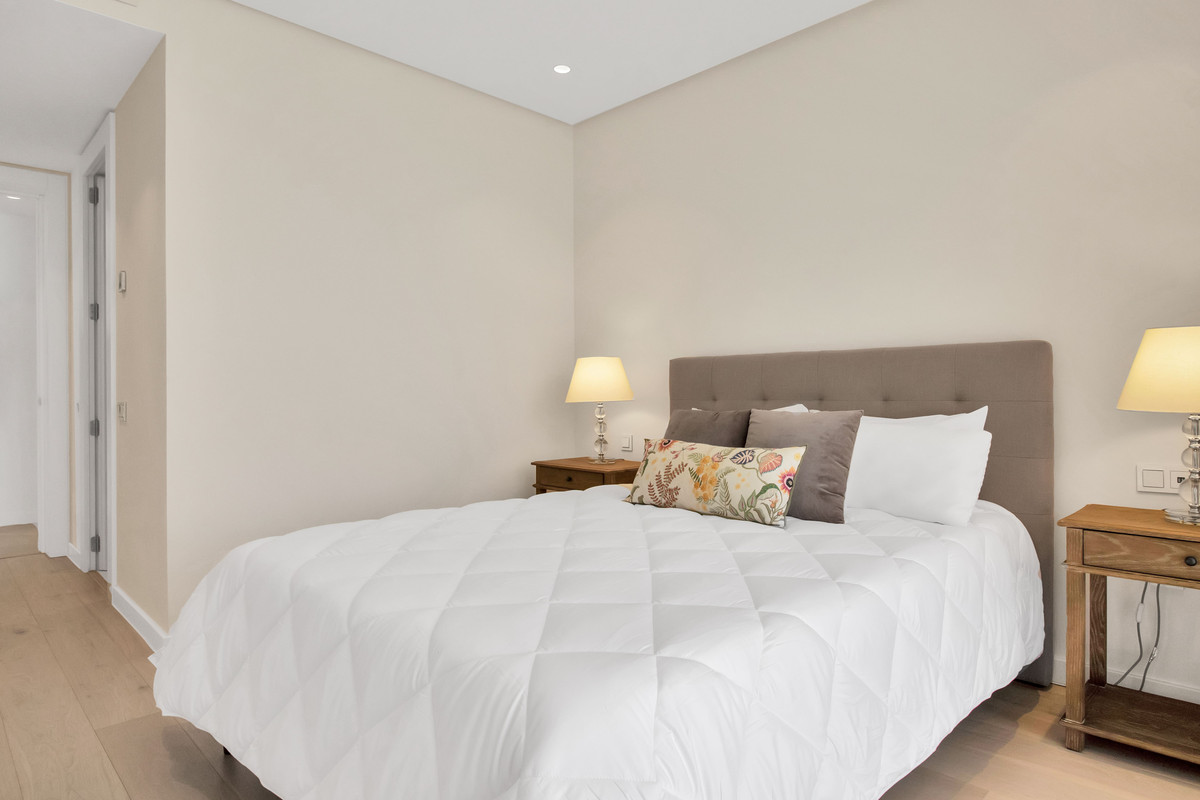 83cb1b2abee8133a4da15afd81403ecc - 22