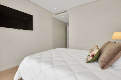 83cb1b2abee8133a4da15afd81403ecc - 23