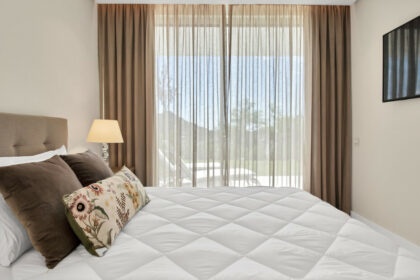 83cb1b2abee8133a4da15afd81403ecc - 24