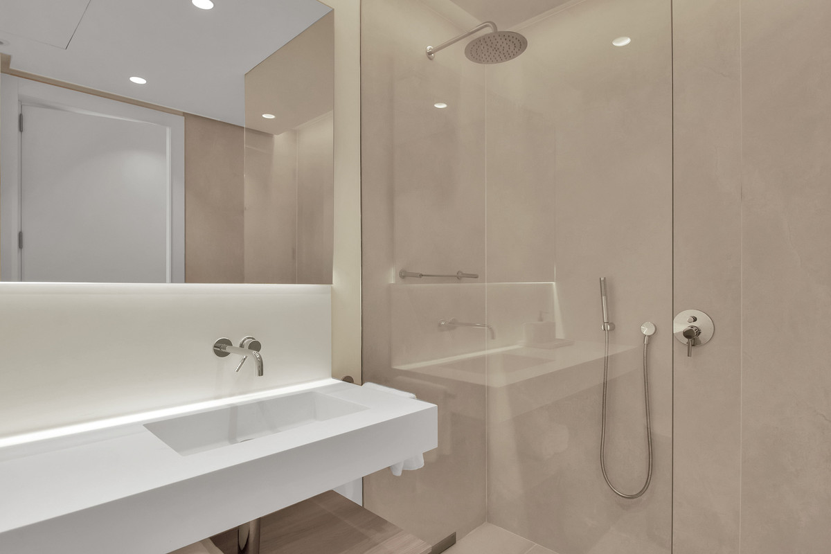 83cb1b2abee8133a4da15afd81403ecc - 27