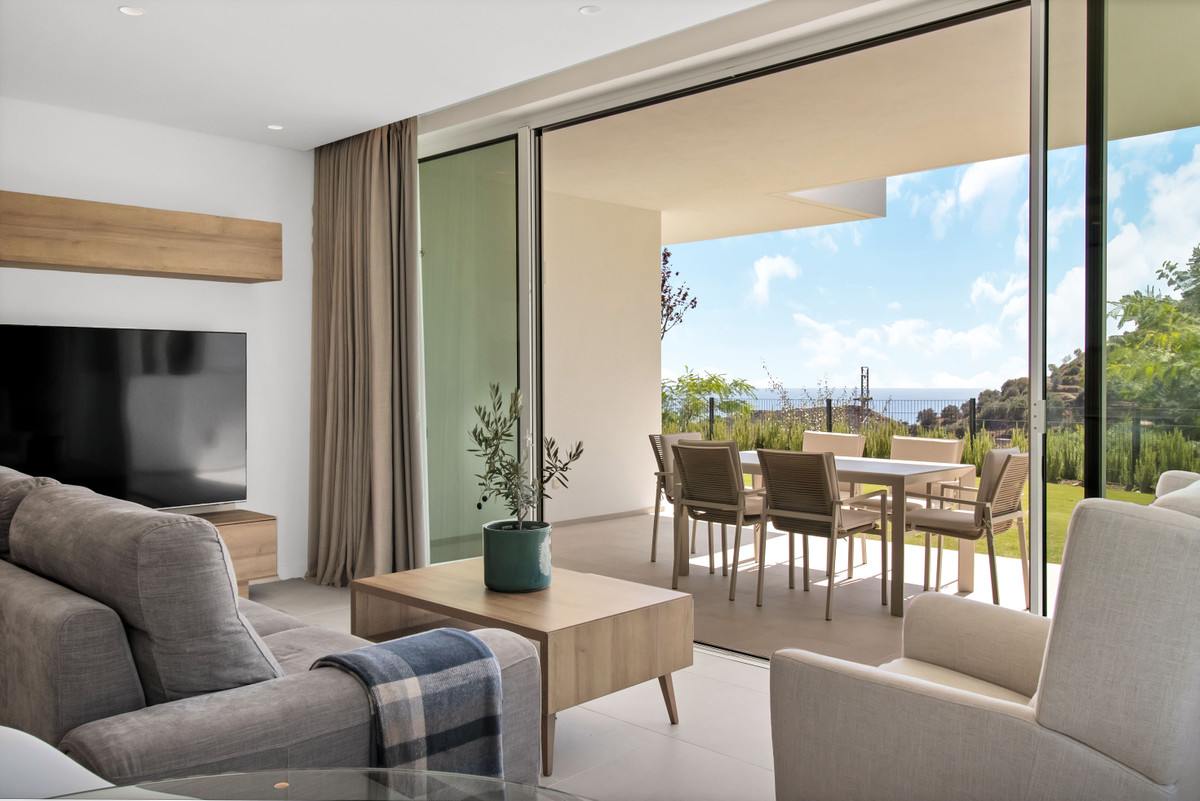 83cb1b2abee8133a4da15afd81403ecc - 28