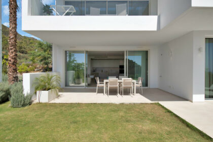 83cb1b2abee8133a4da15afd81403ecc - 31