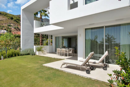 83cb1b2abee8133a4da15afd81403ecc - 32