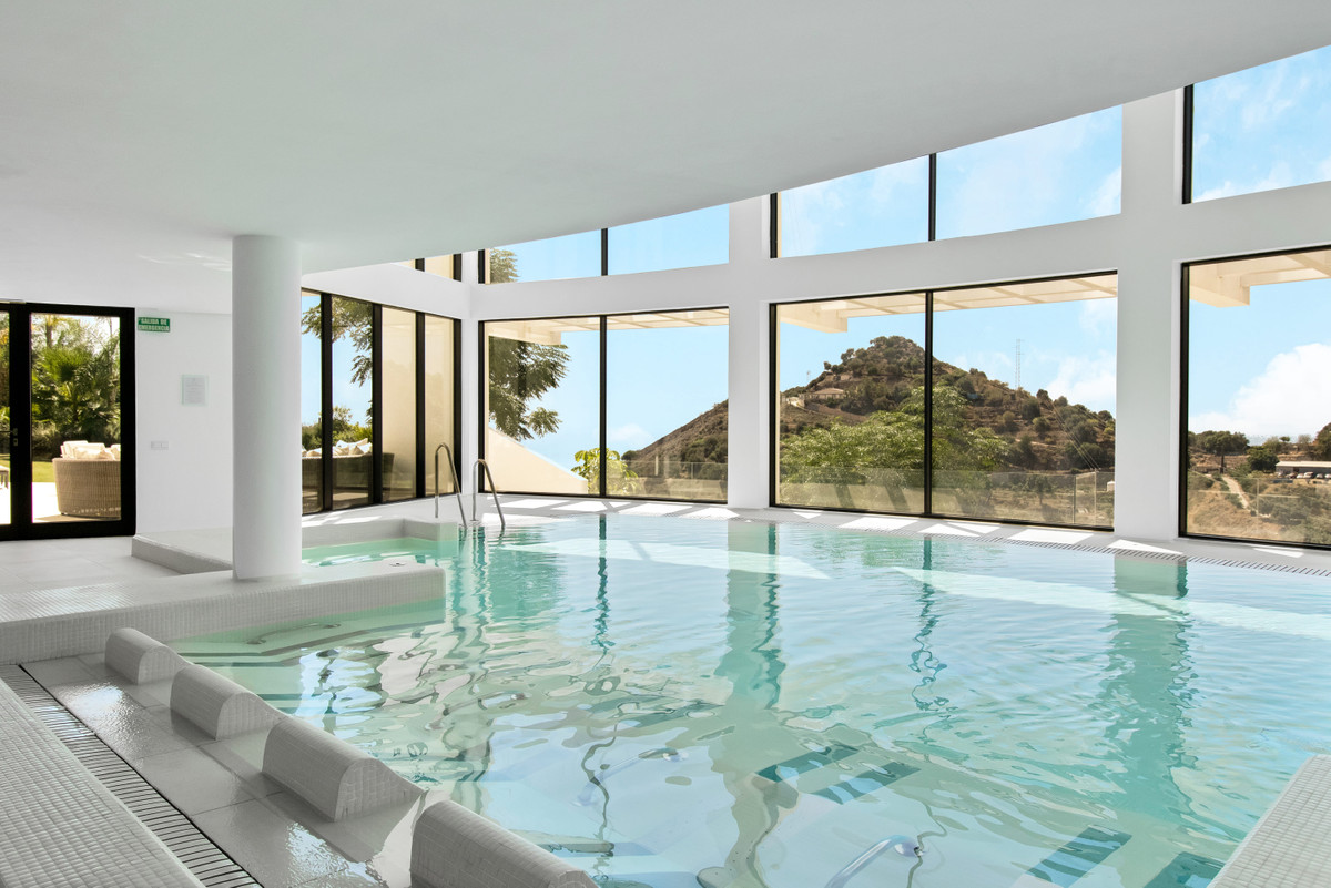 83cb1b2abee8133a4da15afd81403ecc - 35