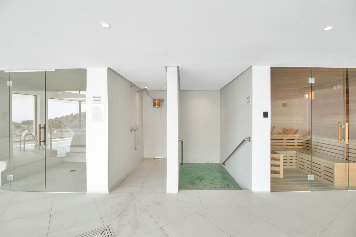 83cb1b2abee8133a4da15afd81403ecc - 38