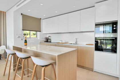 83cb1b2abee8133a4da15afd81403ecc - 9