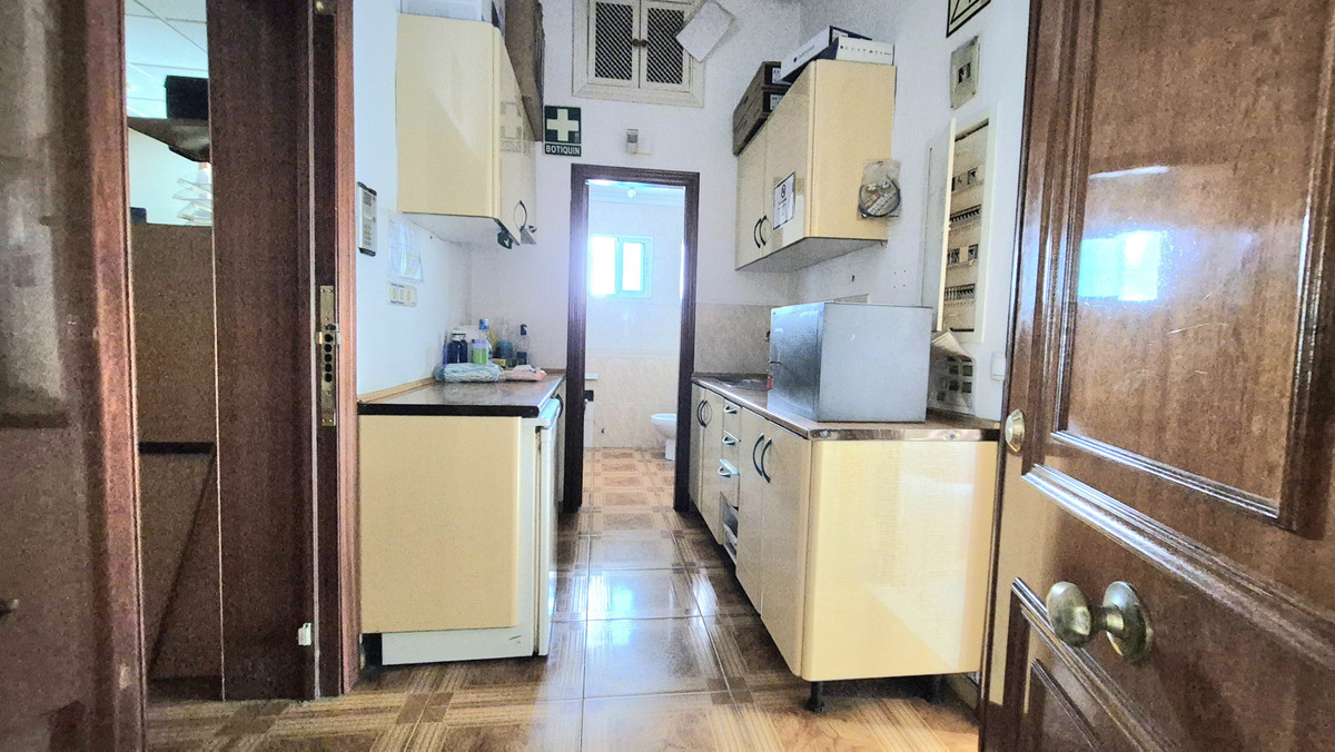 83f535be8e870b8d7d9ebca0e337c7c6 - 10