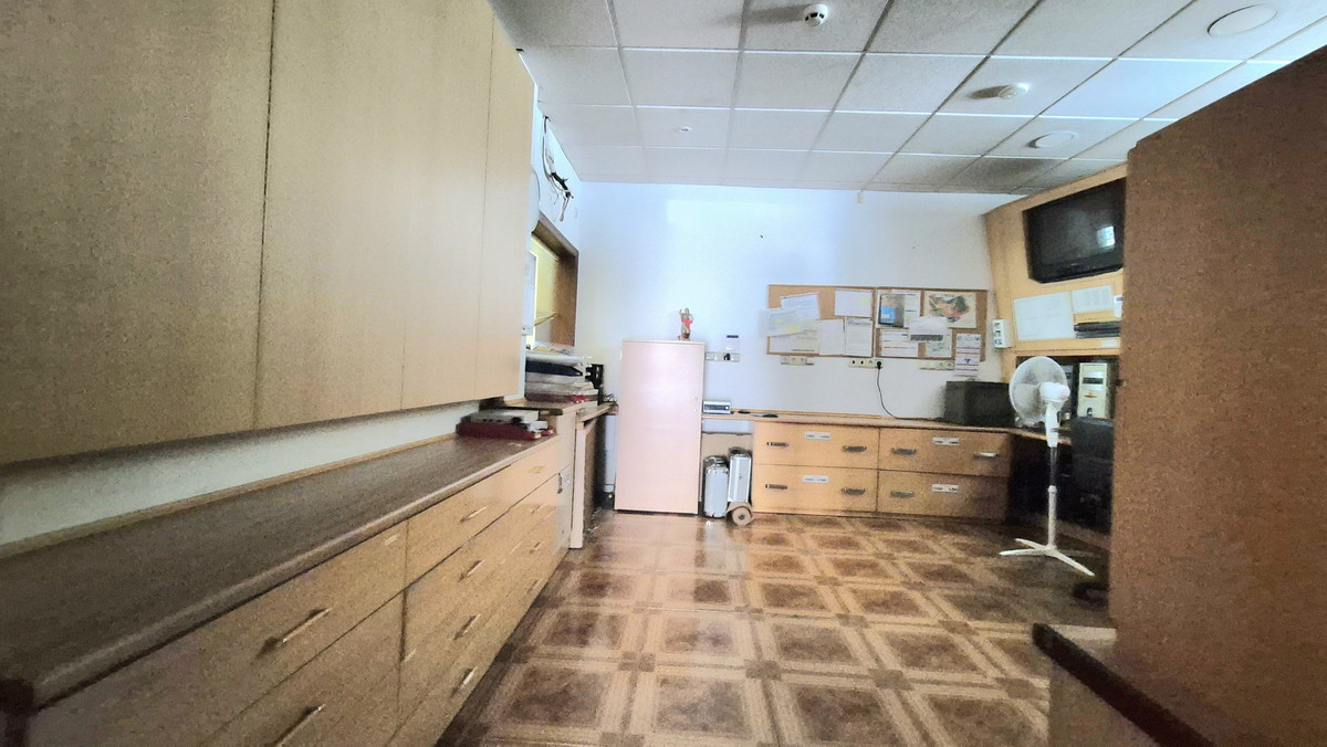 83f535be8e870b8d7d9ebca0e337c7c6 - 17