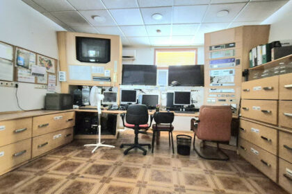 83f535be8e870b8d7d9ebca0e337c7c6 - 19