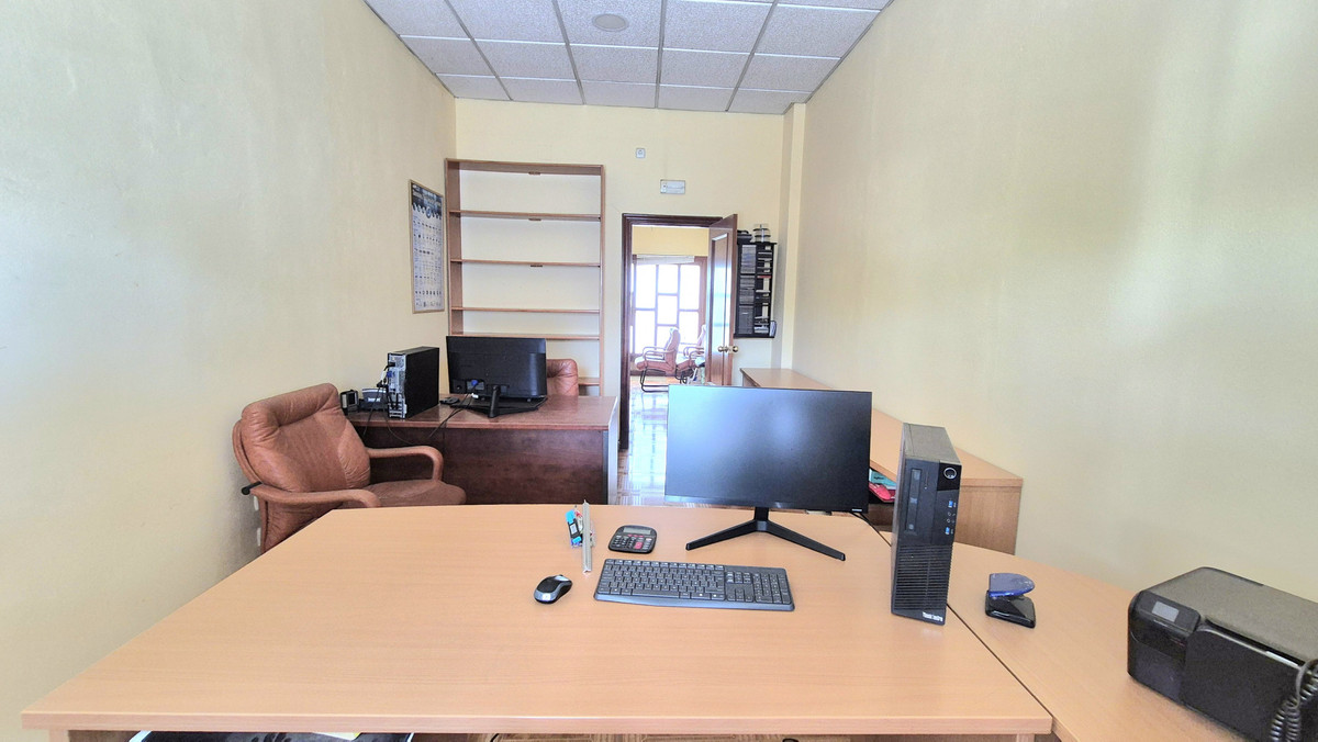 83f535be8e870b8d7d9ebca0e337c7c6 - 25