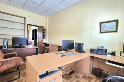 83f535be8e870b8d7d9ebca0e337c7c6 - 26