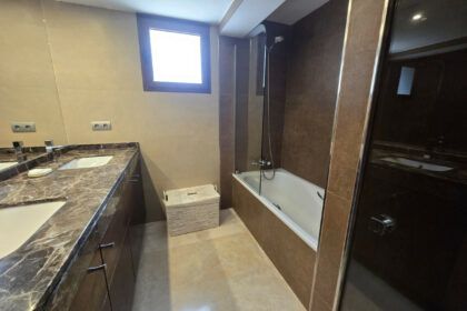 8468fcda58a467bb28e5589b346ff4a4 - 21