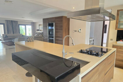 8468fcda58a467bb28e5589b346ff4a4 - 7