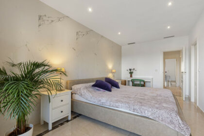 84a34d3f34e2715594b32c1e8720a5e4 - 23