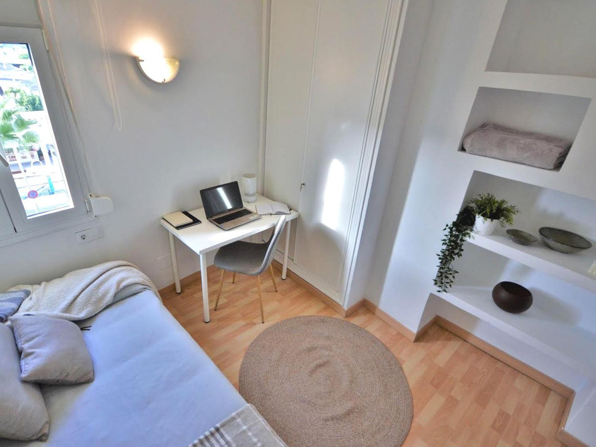 8530407ba5bc676f46f4d443f74d56cc - 12