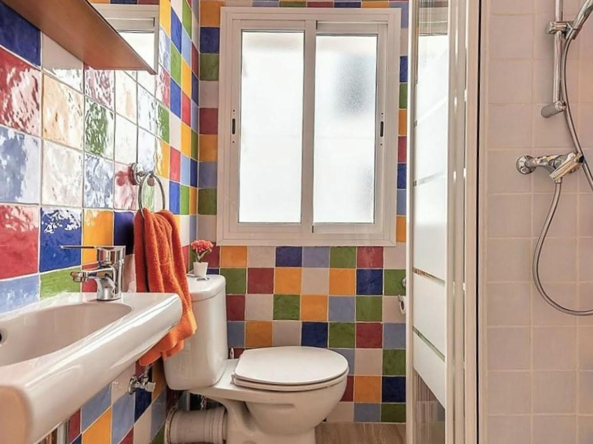 8530407ba5bc676f46f4d443f74d56cc - 13