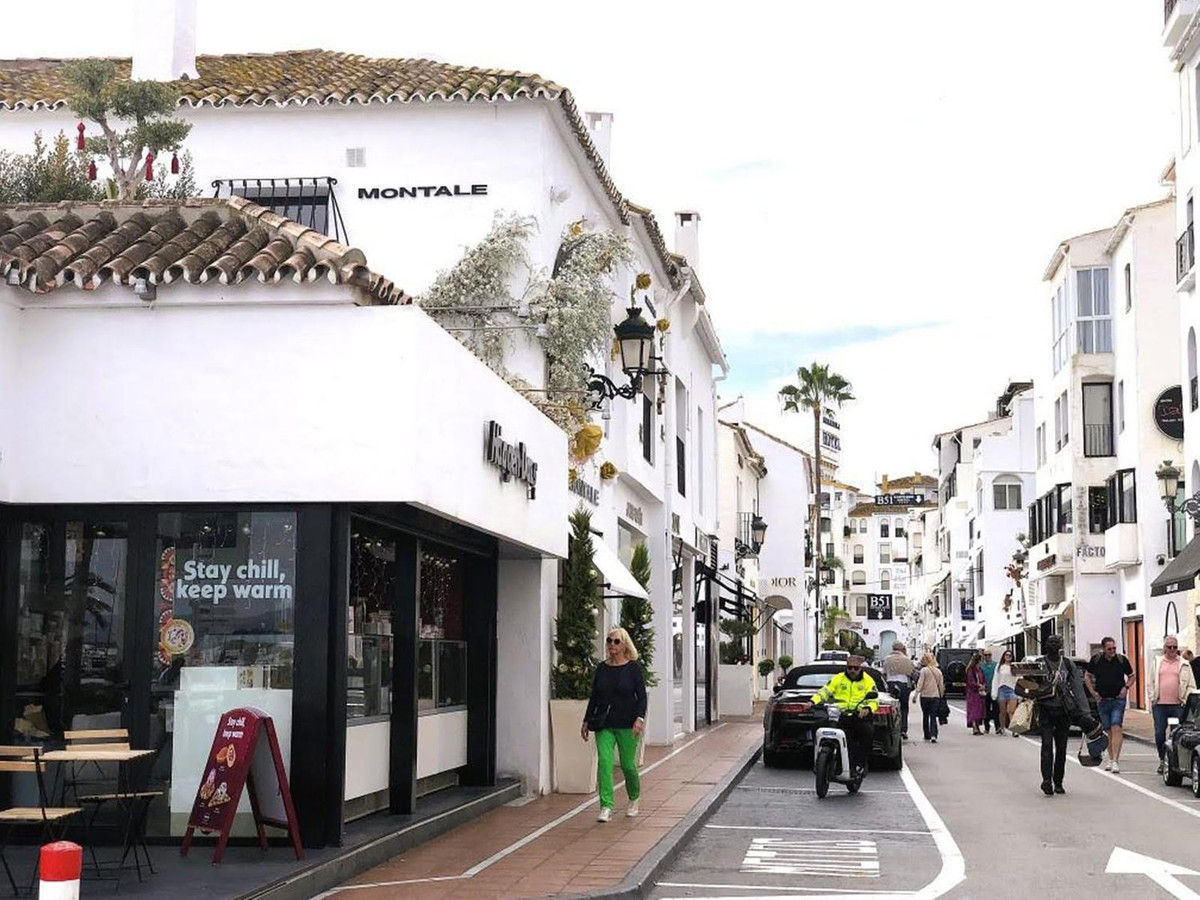 8530407ba5bc676f46f4d443f74d56cc - 18