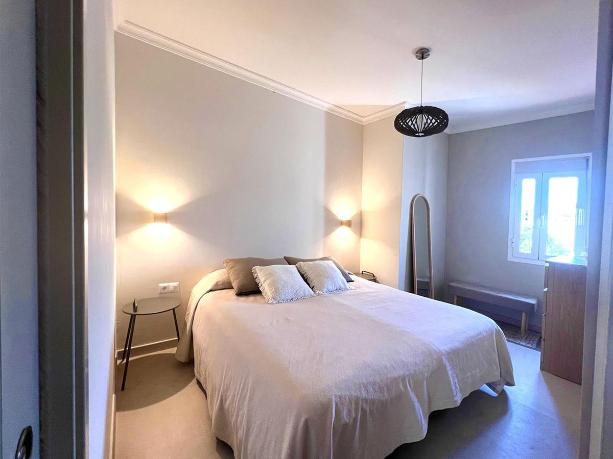 8530407ba5bc676f46f4d443f74d56cc - 9