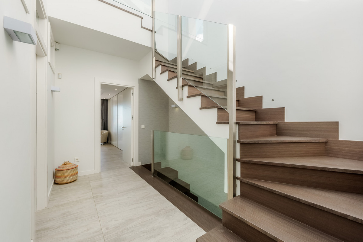 8531aab860962cc860105c3a06a7948e - 17