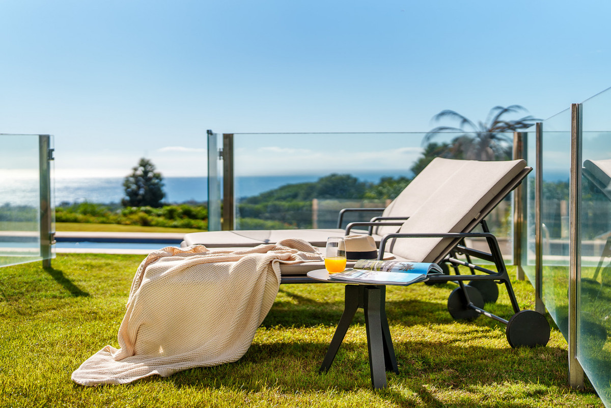 8531aab860962cc860105c3a06a7948e - 22