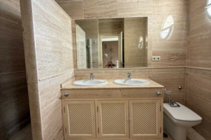 85640bb3d689b019487f53b57b868496 - 11