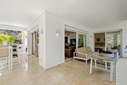 85a581acb9d5ce61b760958eb3eba391 - 15