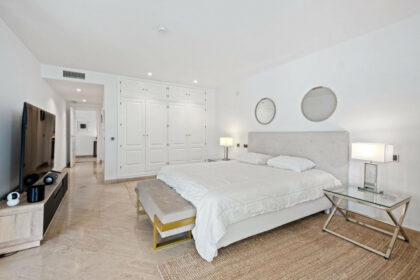 85a581acb9d5ce61b760958eb3eba391 - 23