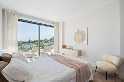 869d607f53dc33594fe5fe81c00d4dd4 - 11