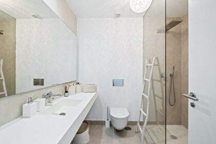 869d607f53dc33594fe5fe81c00d4dd4 - 18