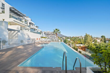 869d607f53dc33594fe5fe81c00d4dd4 - 21