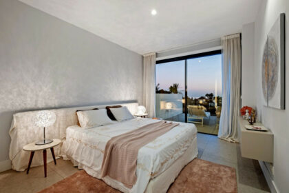 869d607f53dc33594fe5fe81c00d4dd4 - 32