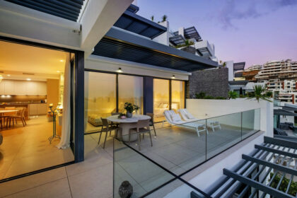 869d607f53dc33594fe5fe81c00d4dd4 - 33