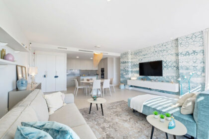 869d607f53dc33594fe5fe81c00d4dd4 - 44