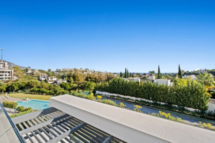 869d607f53dc33594fe5fe81c00d4dd4 - 5