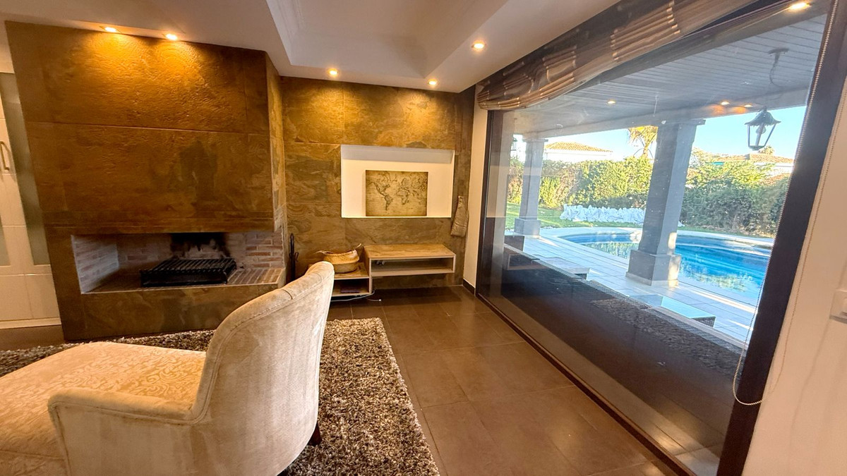 870e67e8c14efebc2d52d0f4bdf6e158 - 22