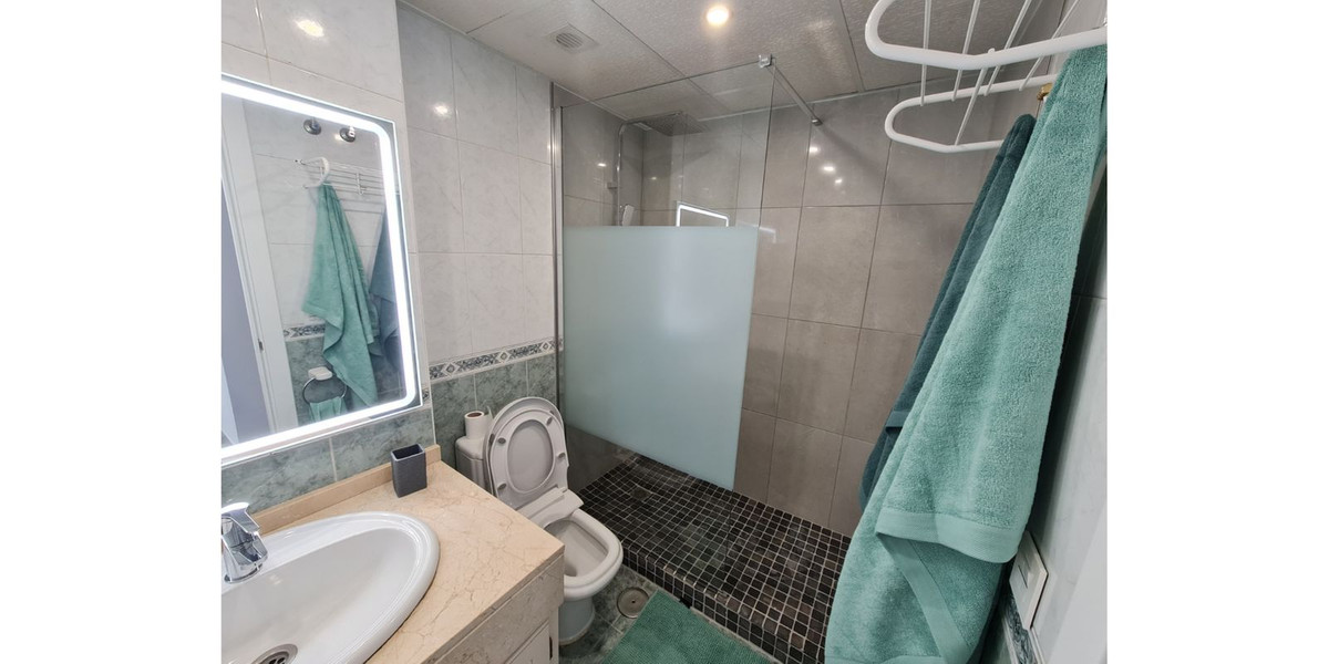 871d5003d1f8b4f9ebd44dfed1a8aa27 - 12