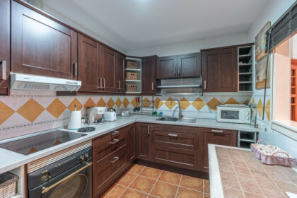 892a7ac6b57f5151d97aeb7692e56121 - 18