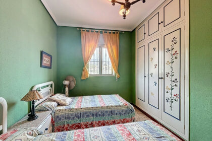 8ac91d95f151323fcc8178b3e3122fc2 - 24