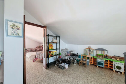 8ac91d95f151323fcc8178b3e3122fc2 - 27